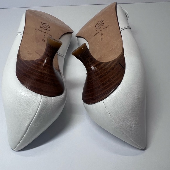 Vintage Isabella Fiore White Leather Kitten Heel Pumps | Made in Italy | Size 8 - Picture 7 of 16